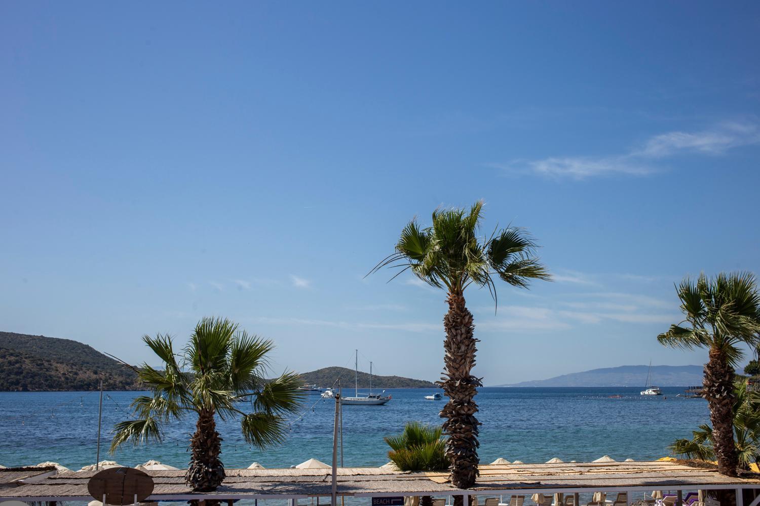Uzhan Beach Hotel Bitez Exteriör bild