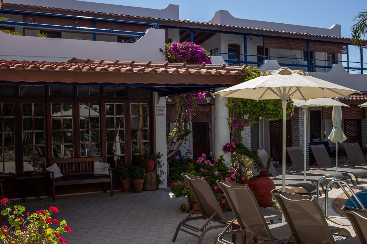 Uzhan Beach Hotel Bitez Exteriör bild