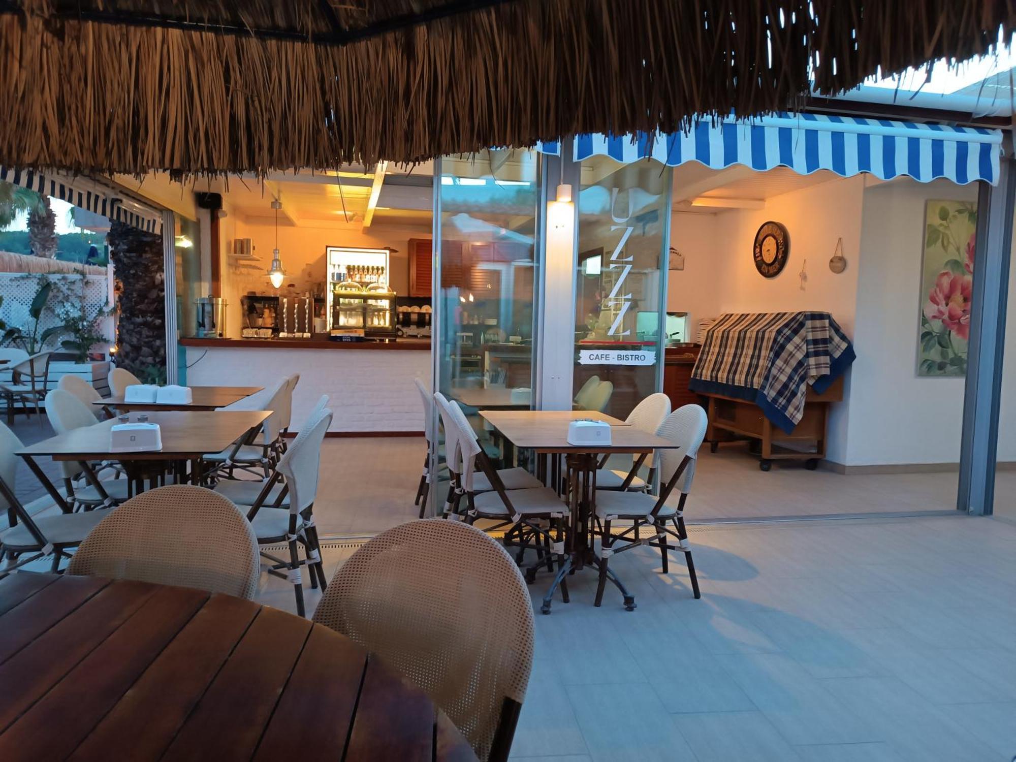 Uzhan Beach Hotel Bitez Exteriör bild